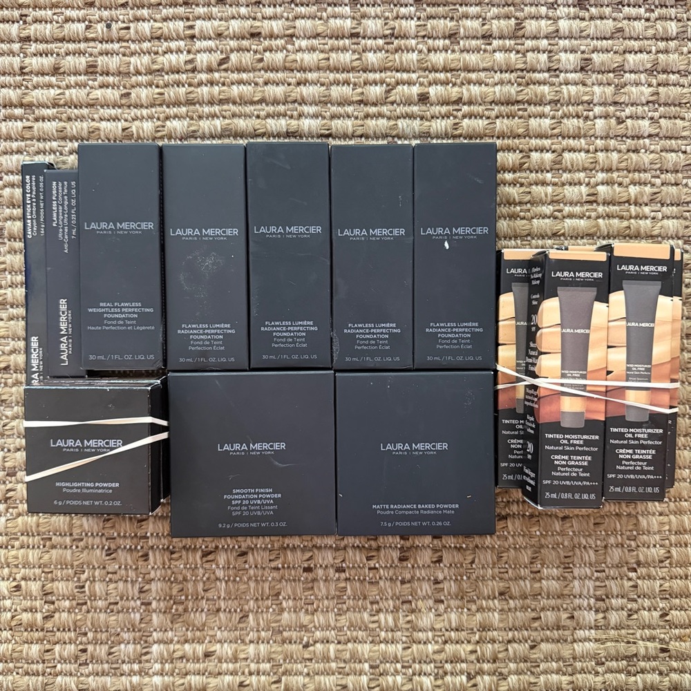 Laura Mercier Bundle - New In Box - 17pcs - Various Shades
